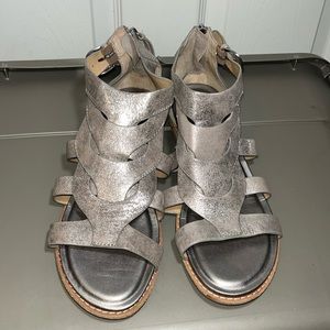 Sofft Metallic Silver Strappy Gladiator Sandals
